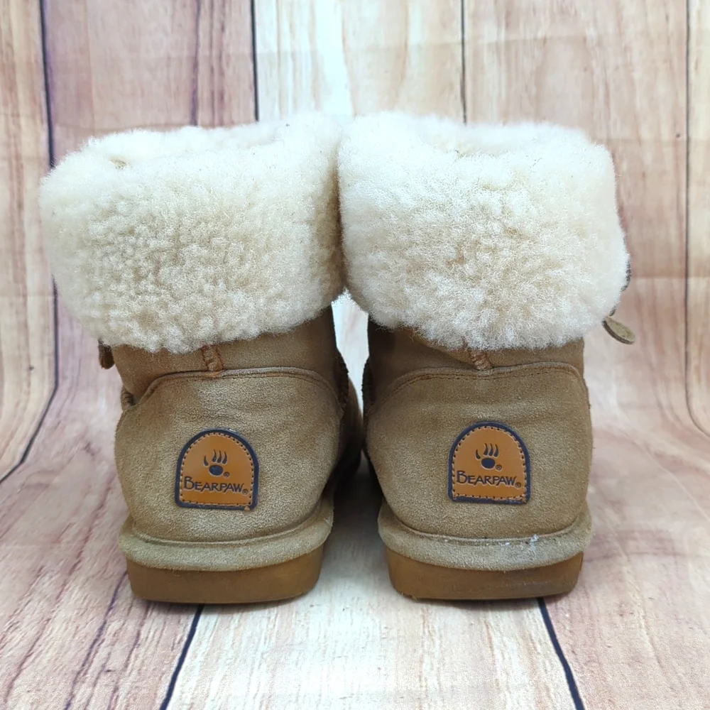 BearPaw Abby Boots Hickory Suede Sheepskin Shearling Collar Buckle Sz 9